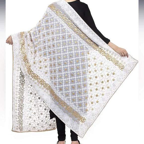 Lucknowi Embroidery dupatta - Picture 3 of 4